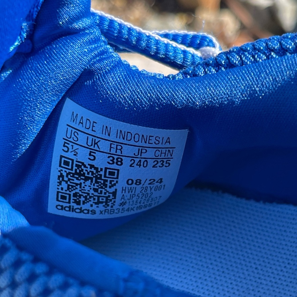 Adidas Blue Sneakers with Camouflage Detail - Picture 6 of 6